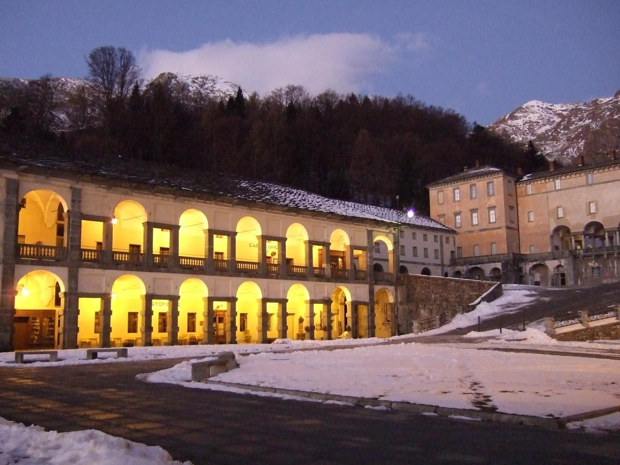 Hostel Santuario Di Oropa Biella Exterior foto